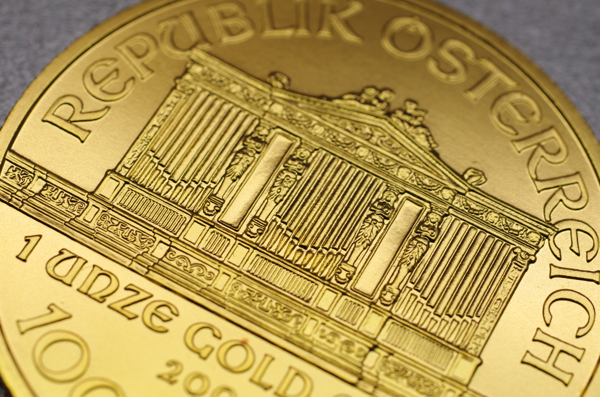 メープルリーフ金貨やイーグル金貨は実は売り時!地金型金貨買取で高いのは? | 金貨買取はこちら買取本舗