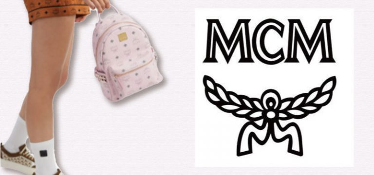 mcmの小さいバックパックを手に提げた女性の画像とその右にMCMのロゴ