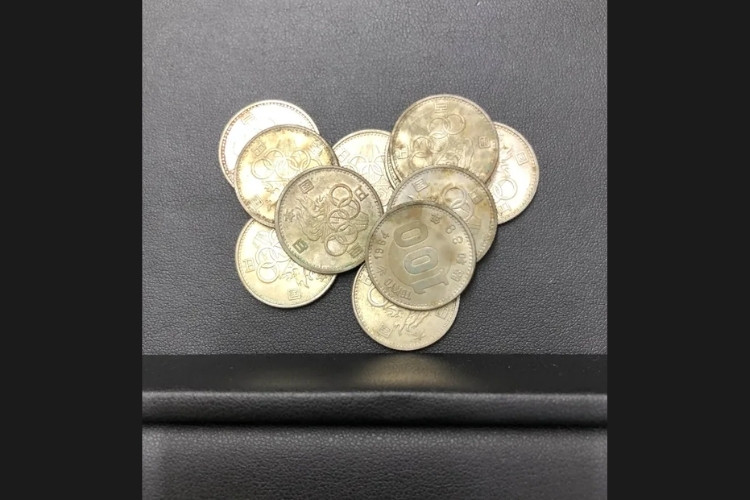 100円銀貨 11枚