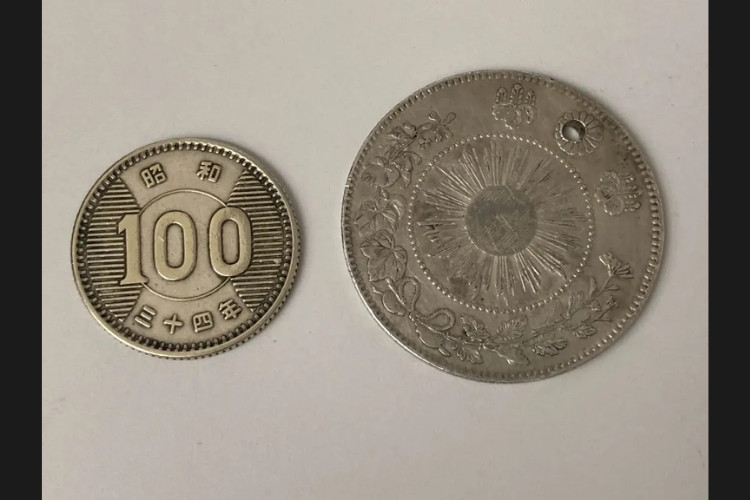 100円銀貨、明治3年50銭貨幣