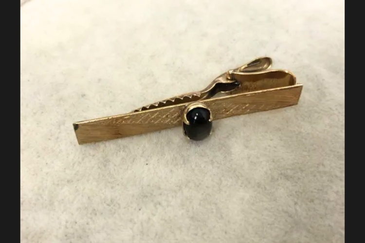 18K 石付きタイタック 6.8g