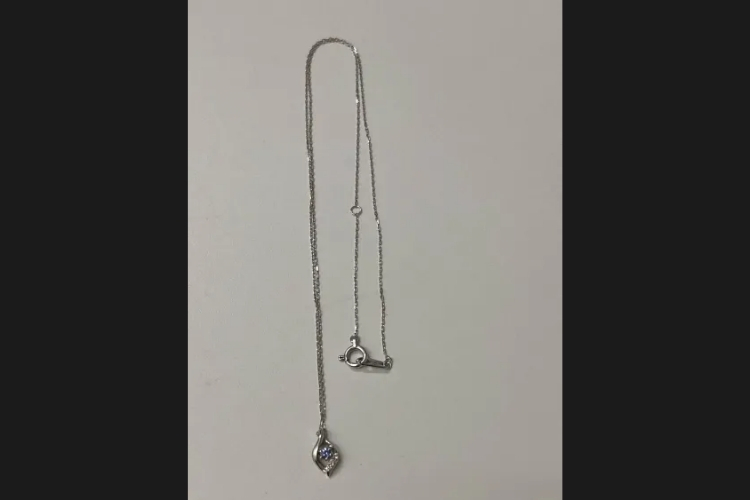 K10 WG 石付ネックレス 0.8g