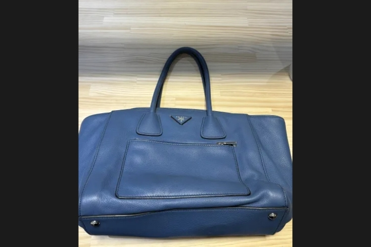 プラダ バッグ