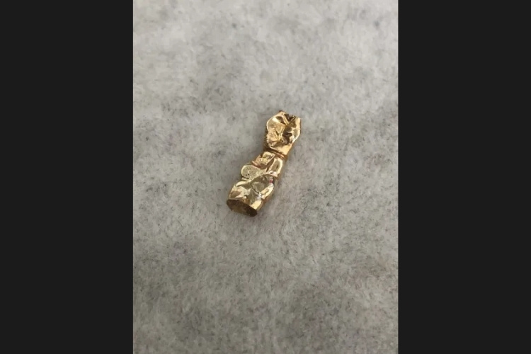 金歯 3.2g