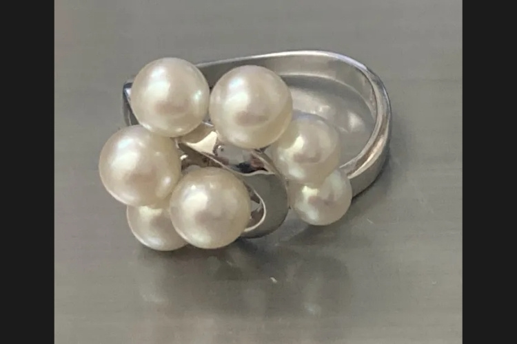 田崎真珠 K14WG 4.9mm玉８個 リング 3.3ｇ