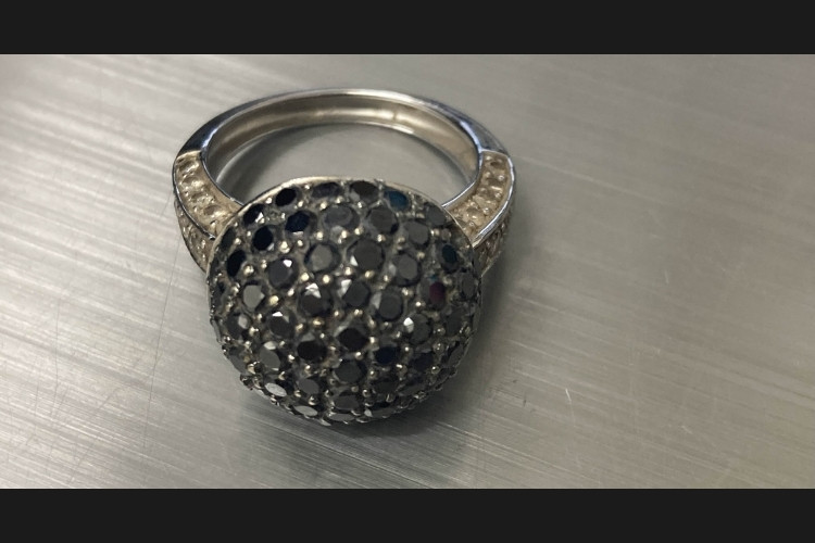 750刻印石付リング BD3.12ct 6g