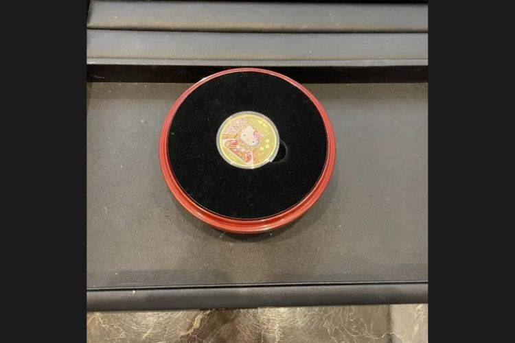 ハローキティ誕生40周年記念 100ドル金貨