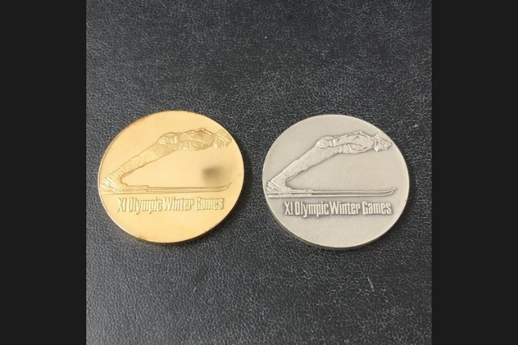 札幌オリンピック冬季大会記念金メダル＆銀メダル